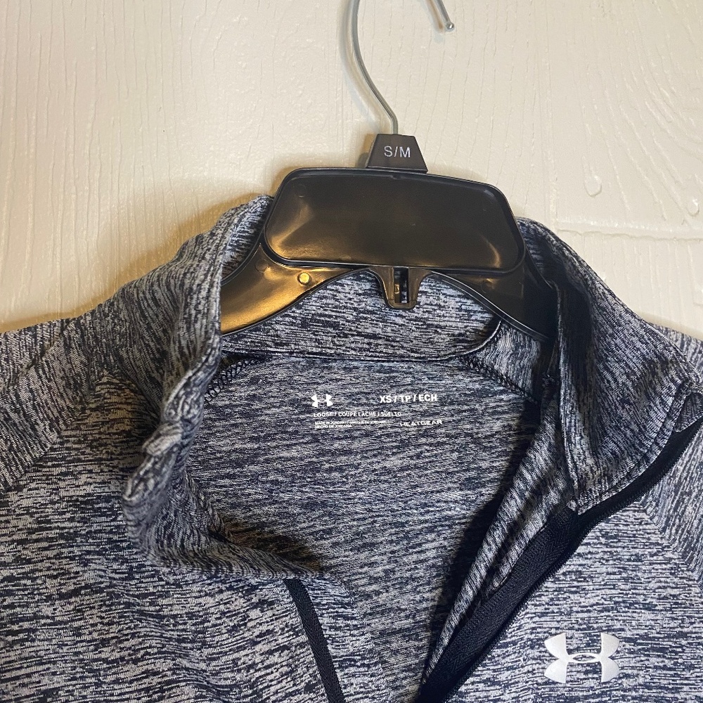Under Armour women’s shirt